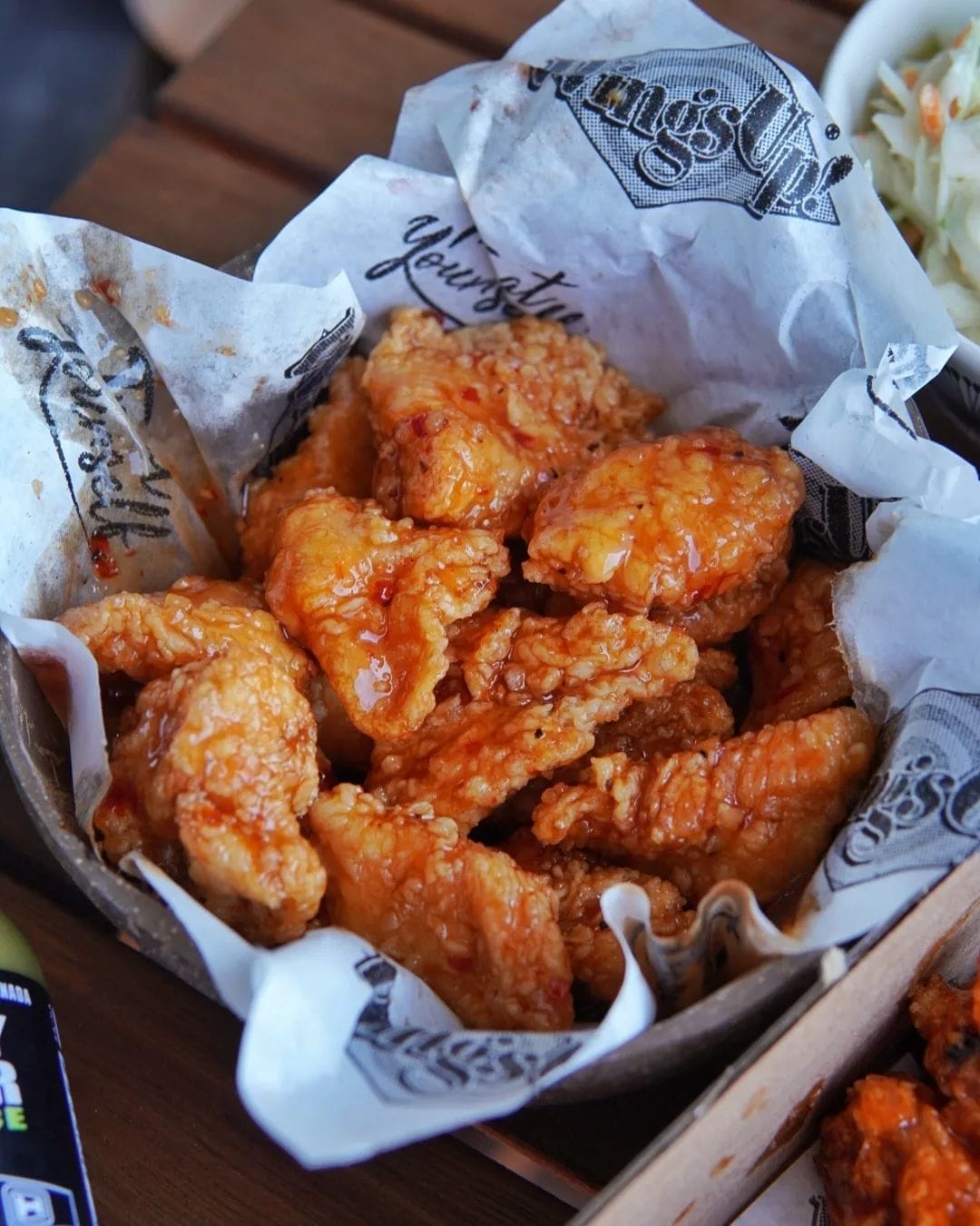 WingsUp! Toronto restaurants in Bloor West Village