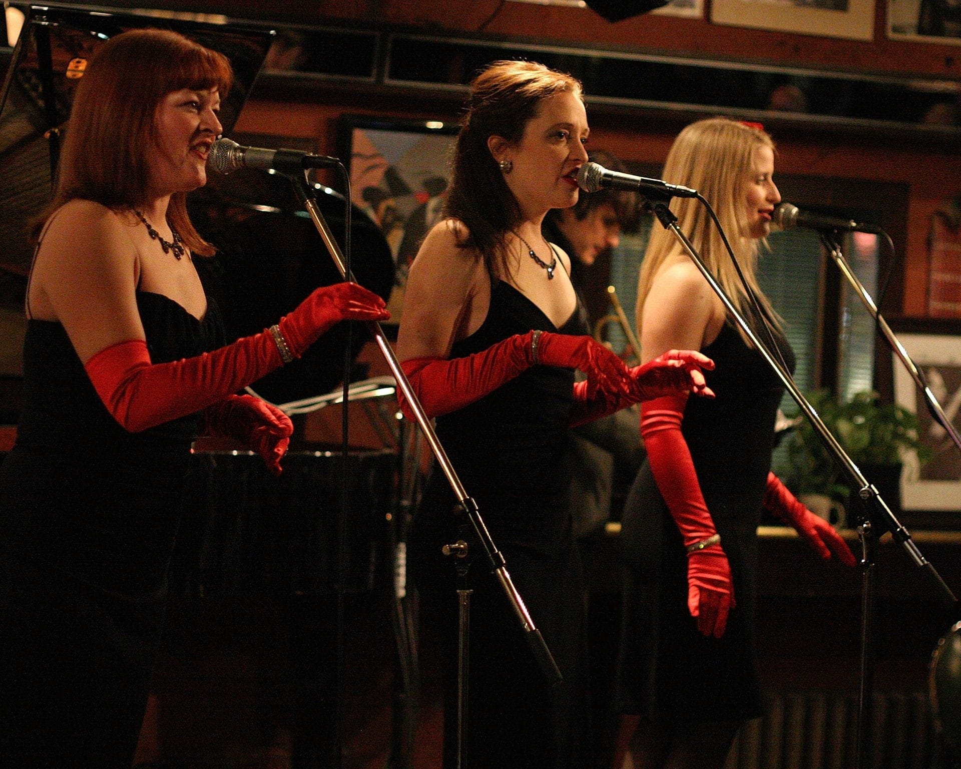 Live Music Bars and Restaurants in Toronto