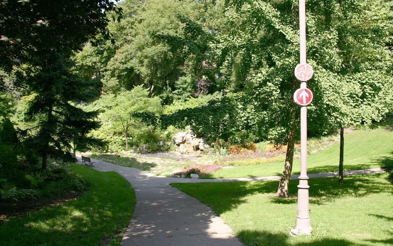 best trails and hikes in Toronto