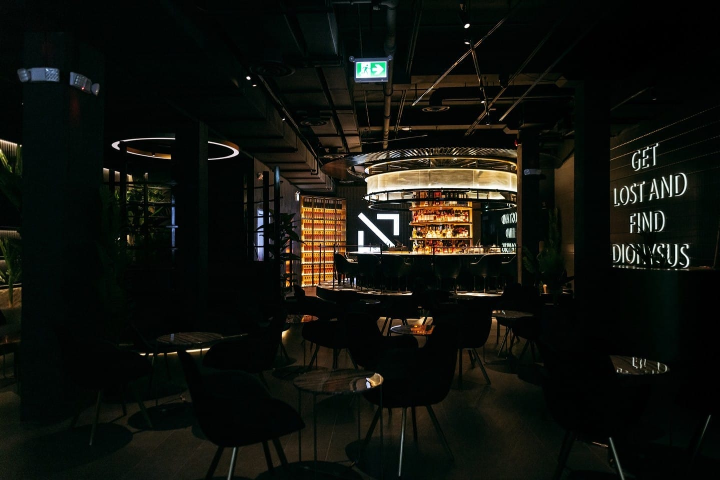 bars in the Entertainment District