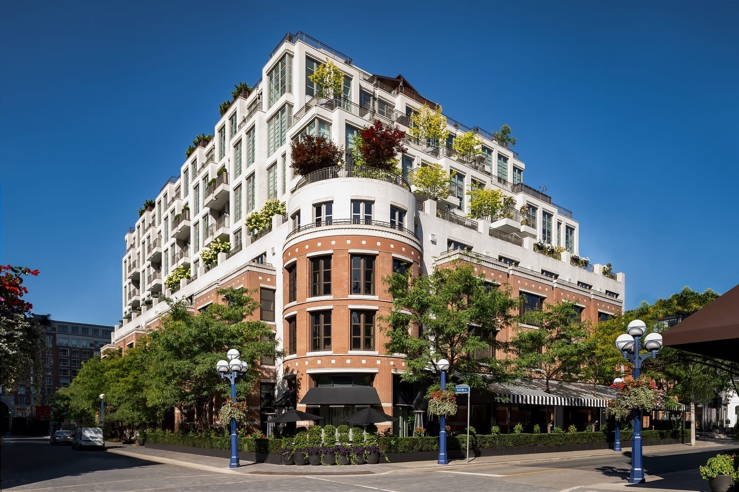 best hotels near Aga Khan Museum