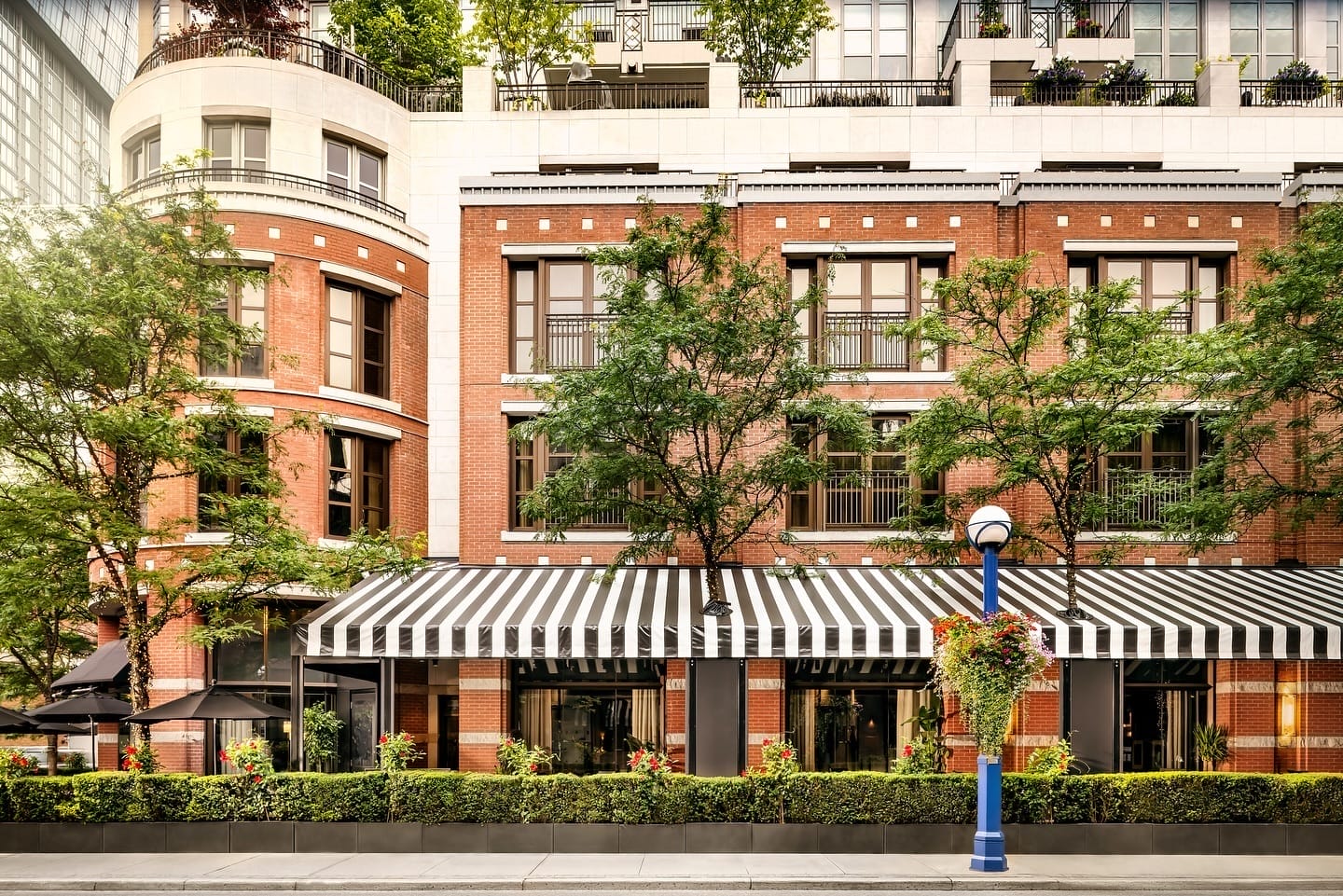 best luxury hotels in Toronto