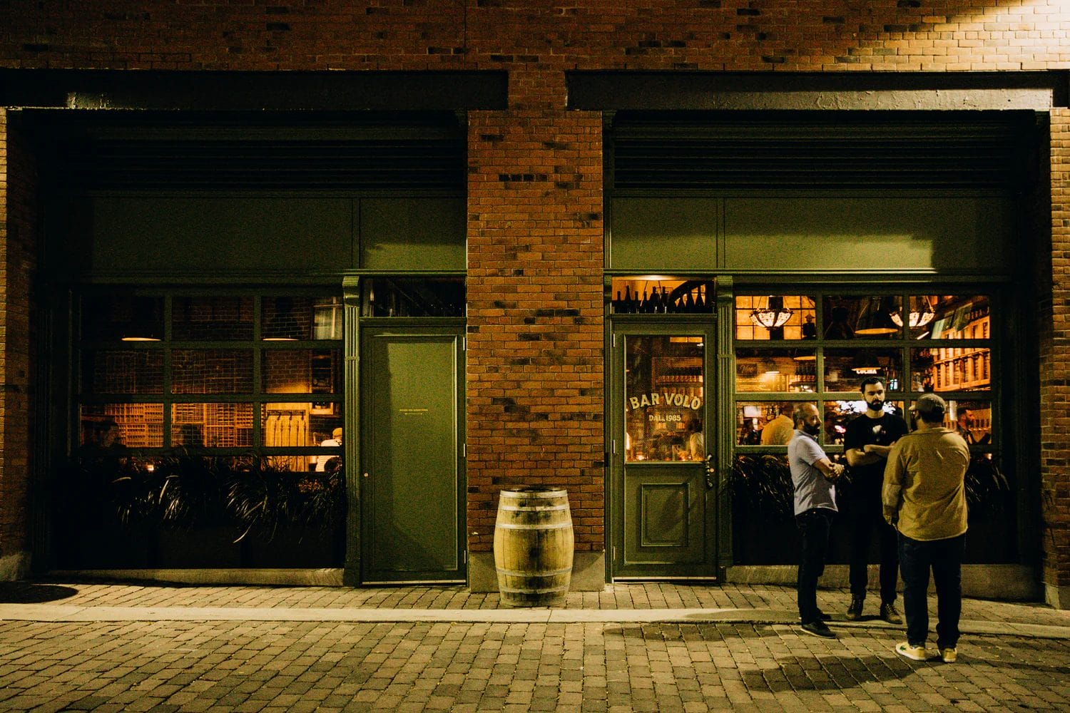 bars near Royal Ontario Museum