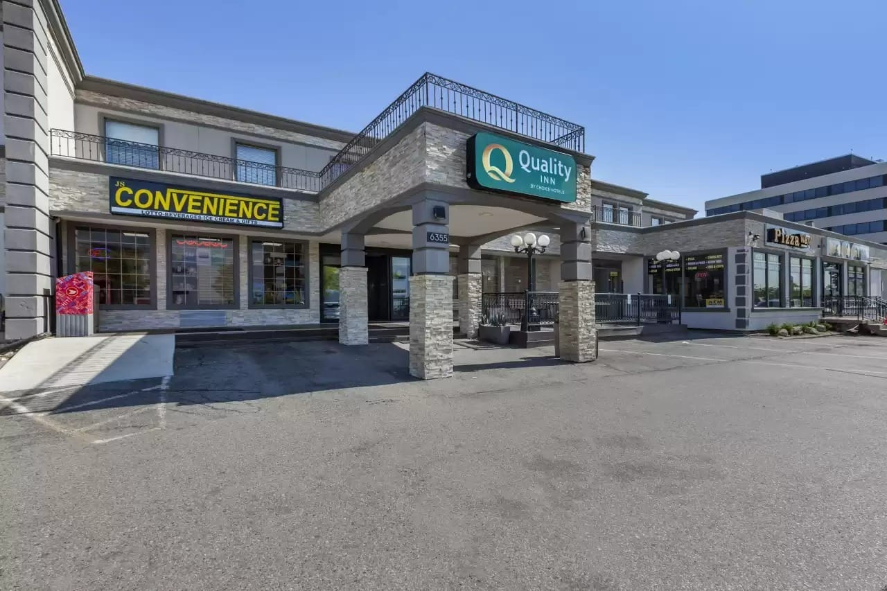 best hotels near Toronto Pearson International Airport