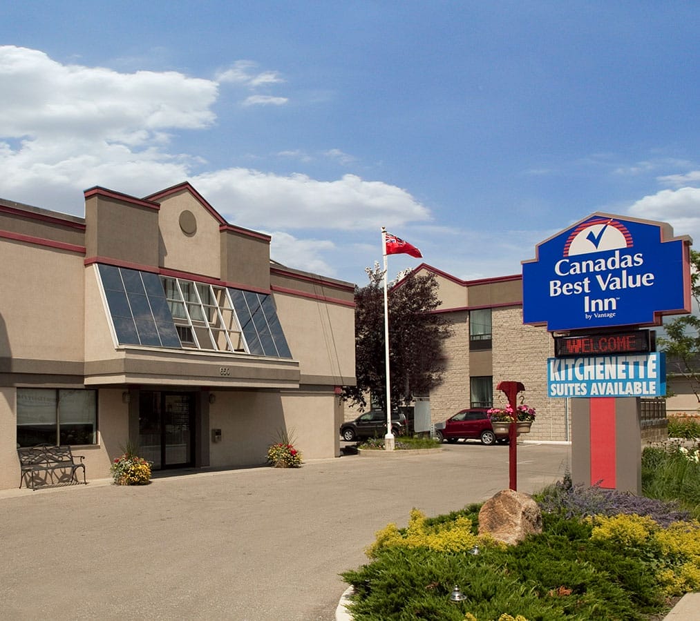 best budget-friendly hotels in Toronto