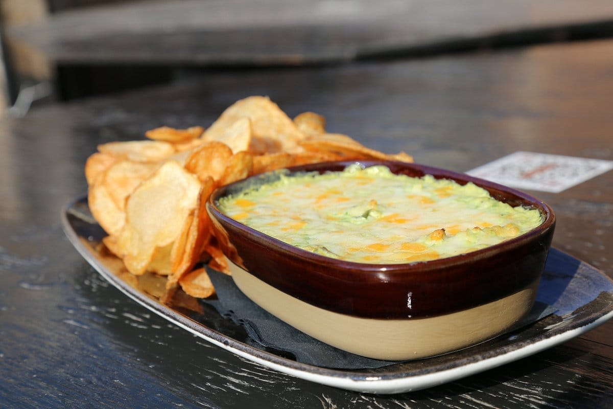 The Irish Harp Pub restaurant niagara on the lake