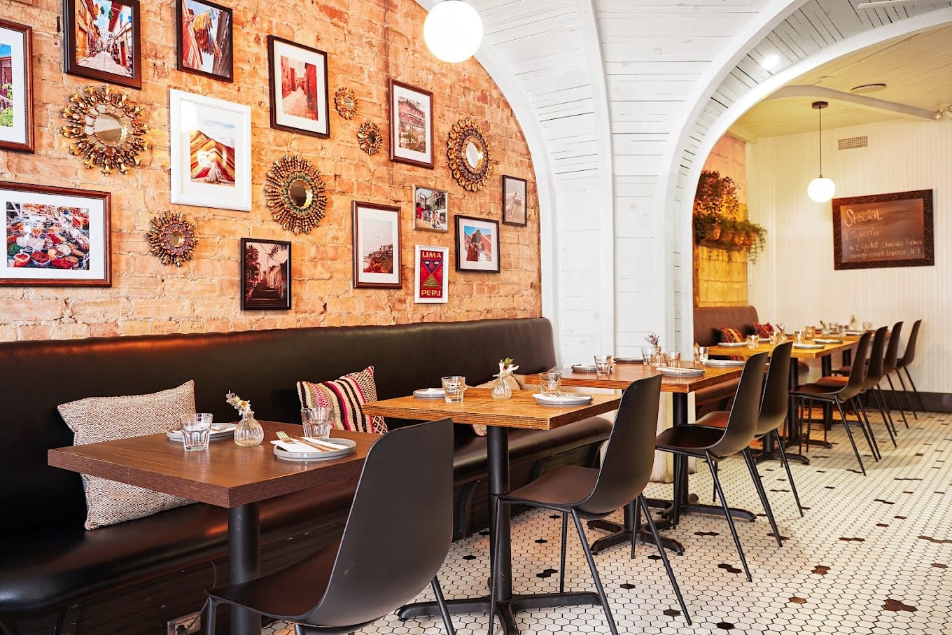 Nuna Toronto Dining Room