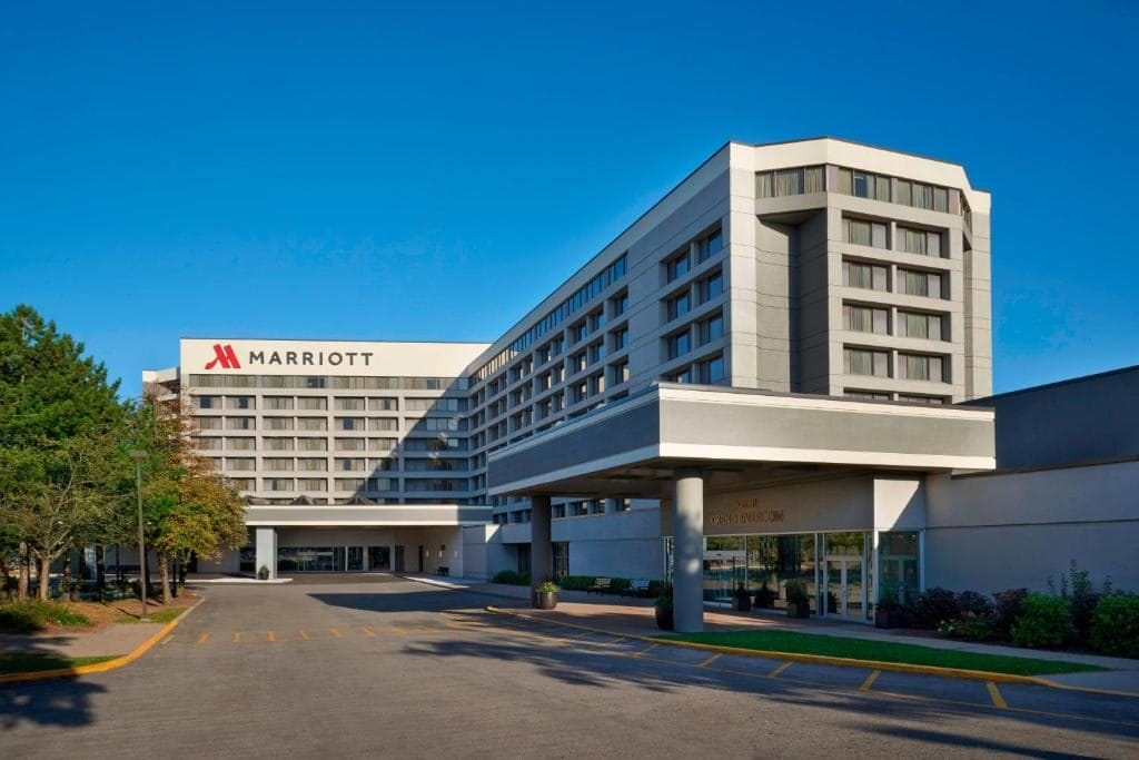 Marriott hotels Near Toronto International Airport