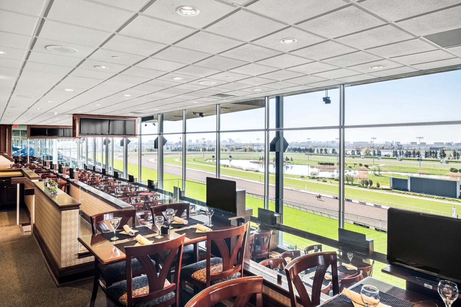 Woodbine Club best upscale Restaurants Near Toronto International Airport