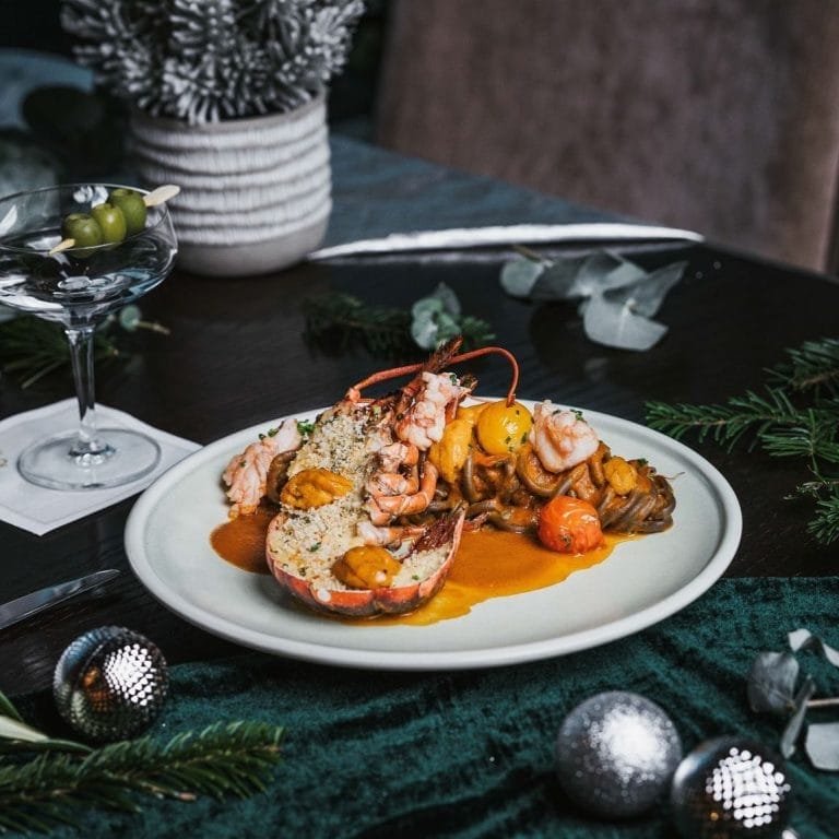10+ Best Restaurants Serving Christmas Holiday Dinners in Toronto