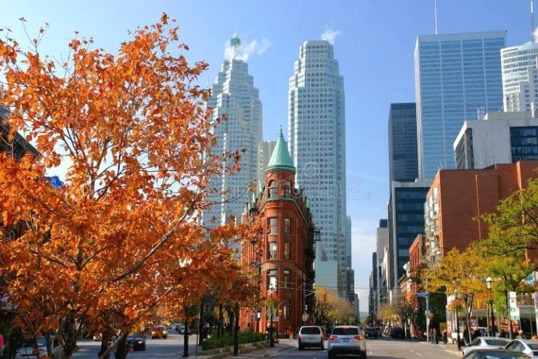 Best Dates to Travel Toronto in Fall