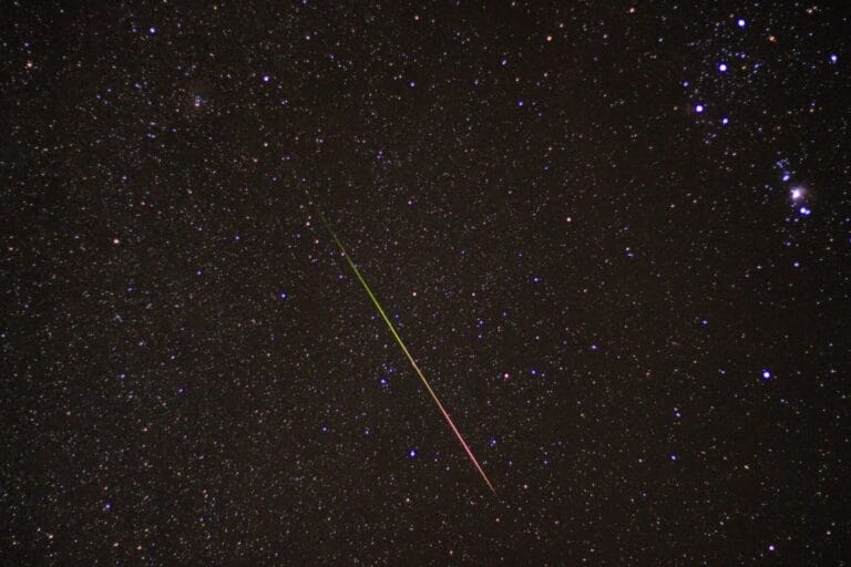 When to Watch the Orionid Meteor Shower in Ontario