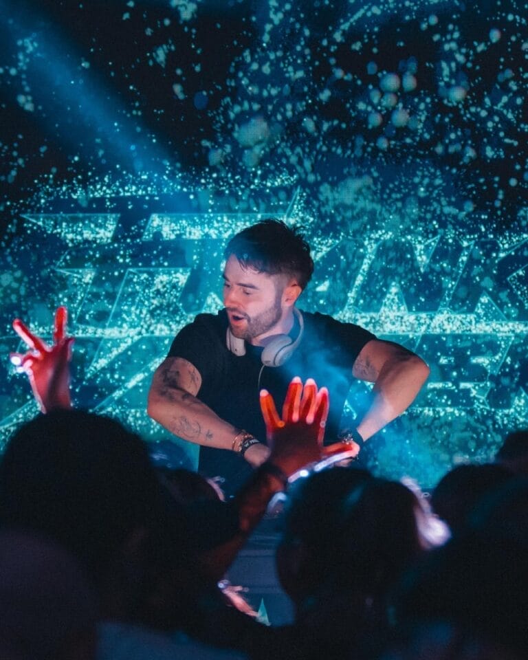 15+ Best Places to Celebrate New Year’s Eve 2025 in Toronto | Top NYE Events