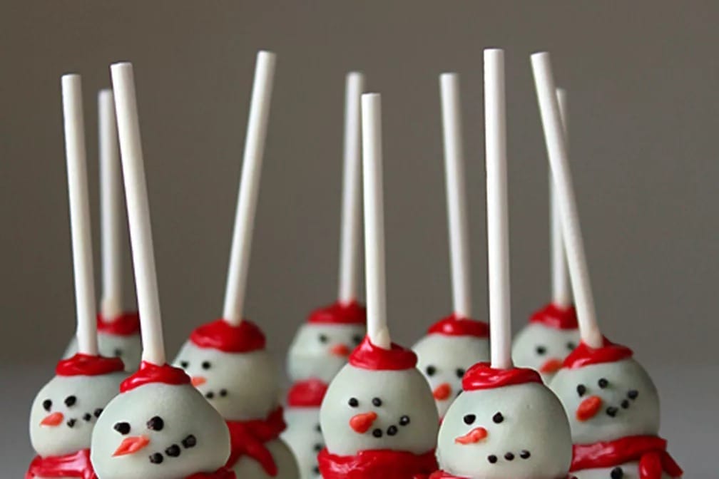 Snowman Cake Pops