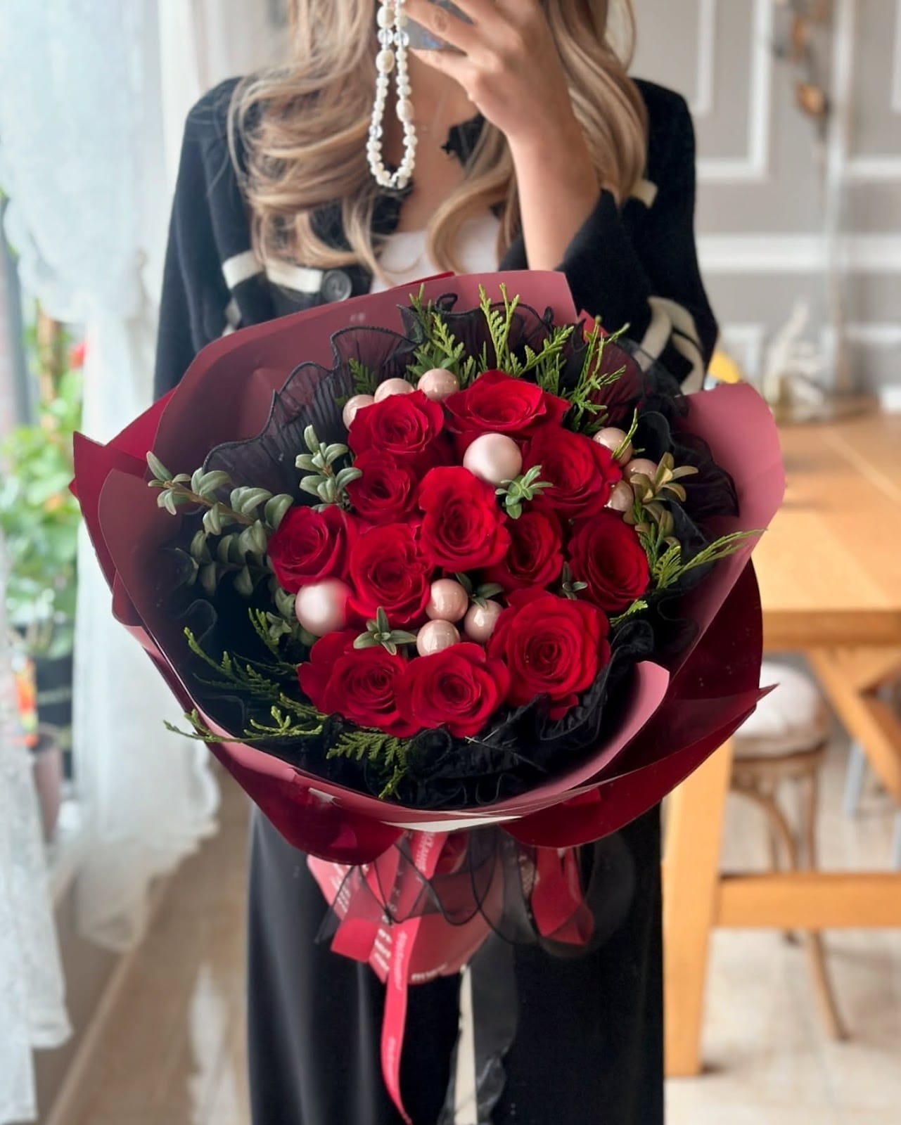 Luxury Christmas Flowers and Gourmet Gifts