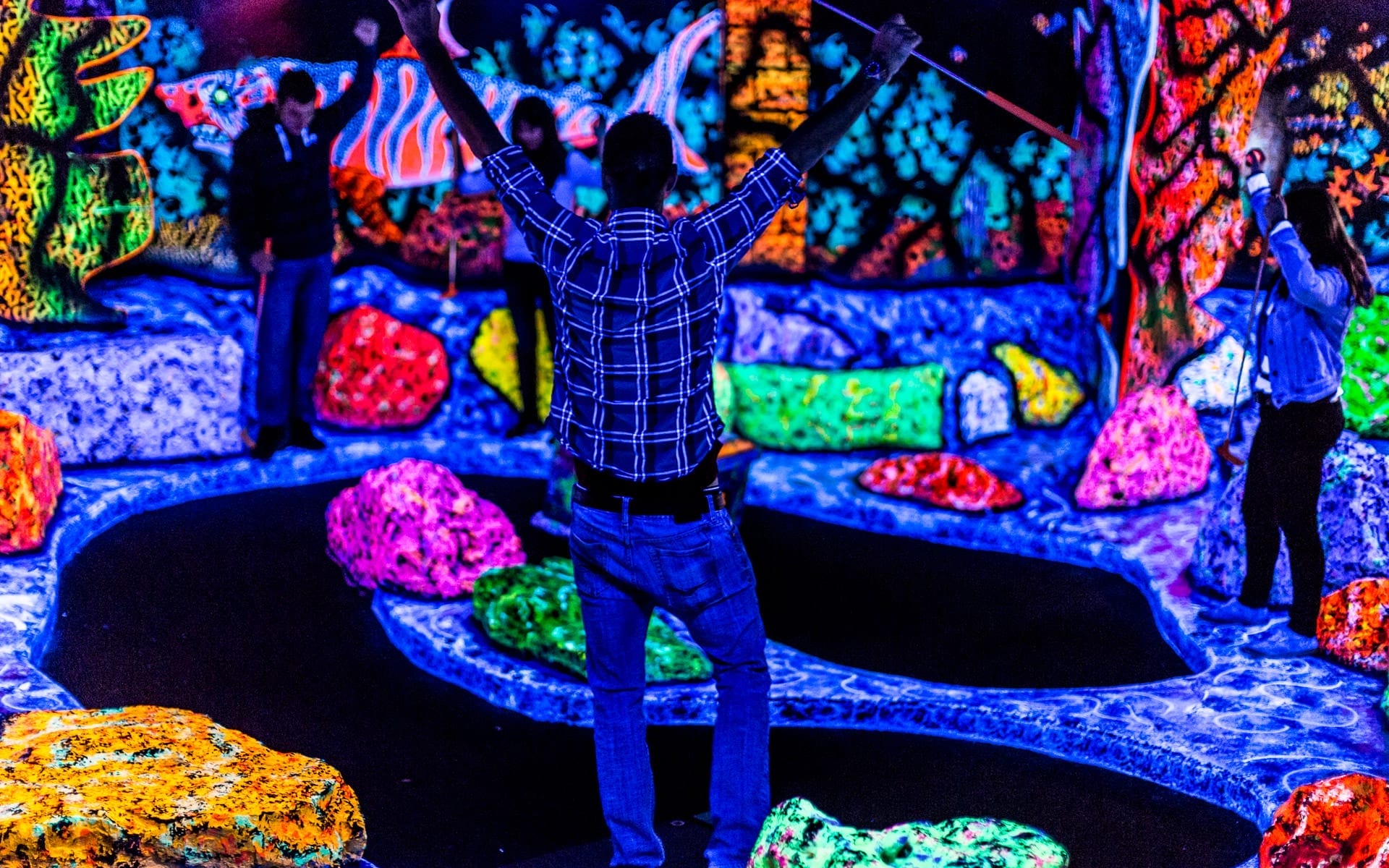 Glow in the Dark Mini Putt