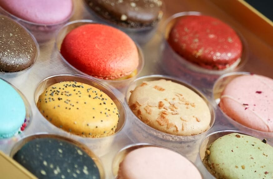 Pastry and Cake shops in Toronto.