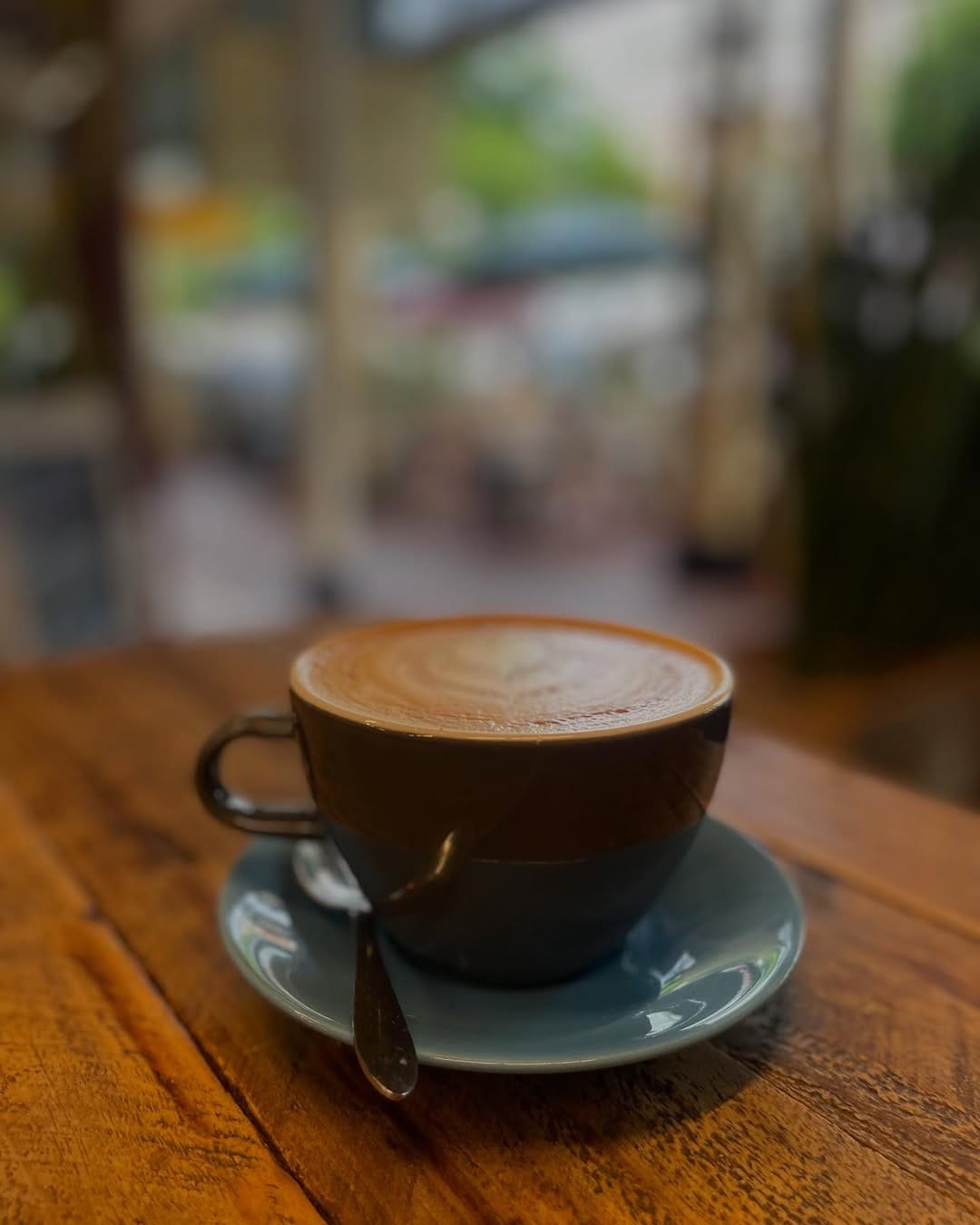 Laptop-Friendly Cafés in Downtown Toronto - Cafe Pamenar