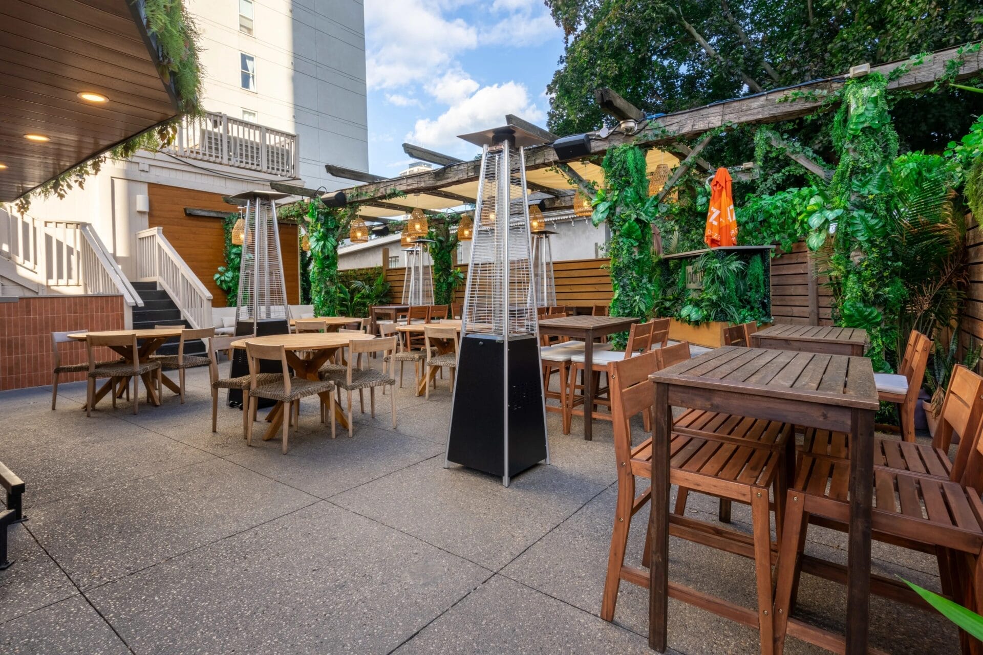 Lobby Rooftop Restaurants in Hamilton