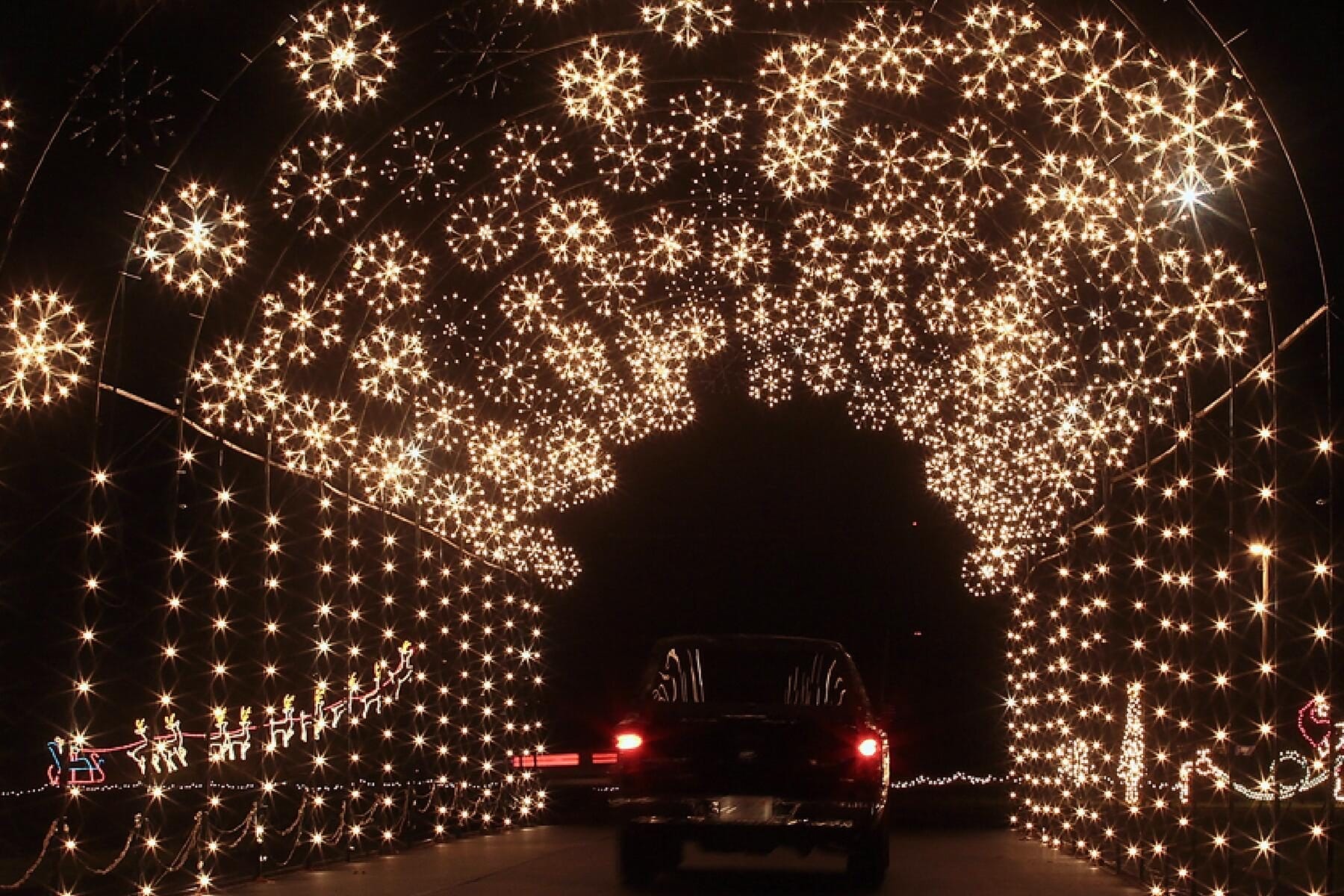 Winter Glow Drive-Thru (North of the city) Toronto, Christmas in Toronto 2025