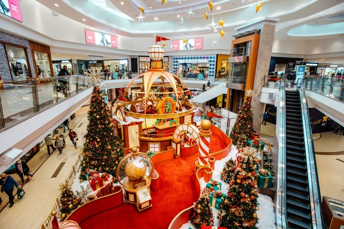 Scarborough Civic Centre Tree + Market Toronto, Christmas in Toronto 2025