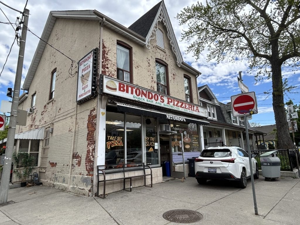 Bitondo’s Pizzeria Toronto, Late-Night Bites in Toronto