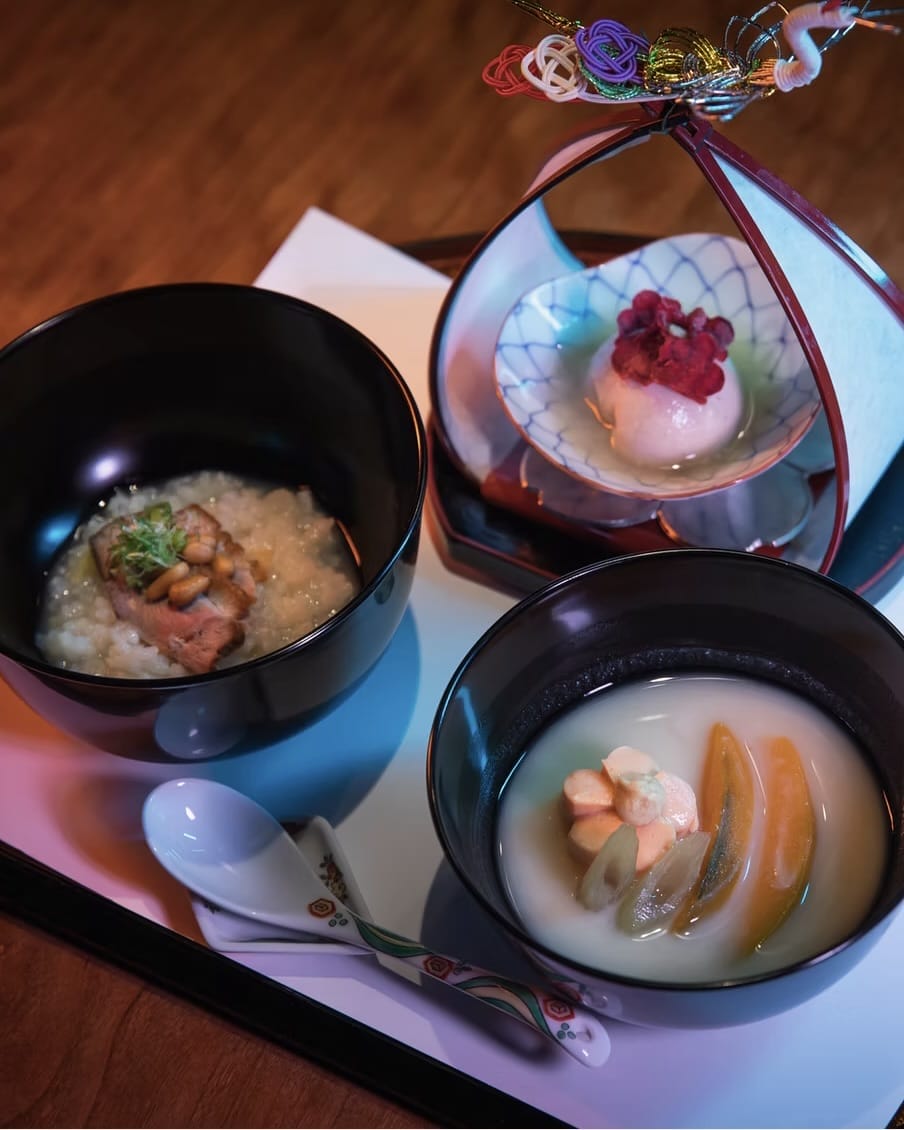 Traditional multi-course Japanese dishes at Kaiseki Yu-zen Hashimoto, one of the best Michelin-star restaurants in Toronto known for authentic kaiseki dining.