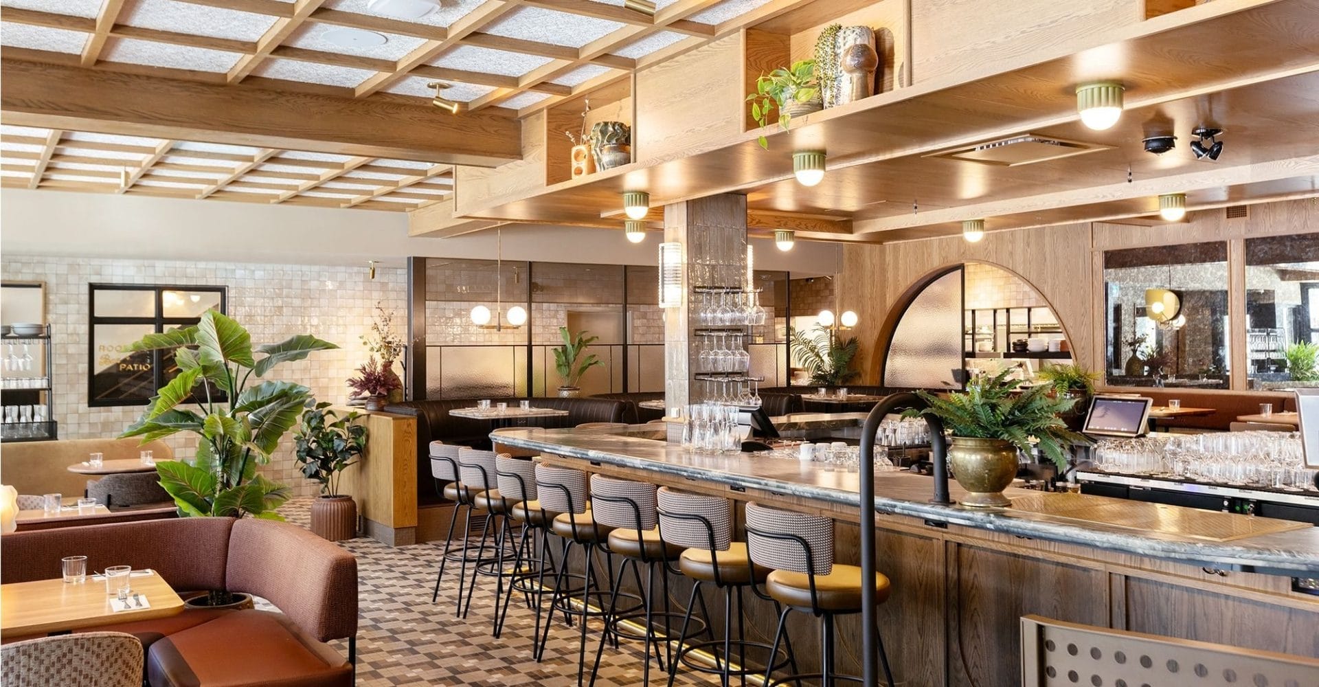 Earls King West Setting
