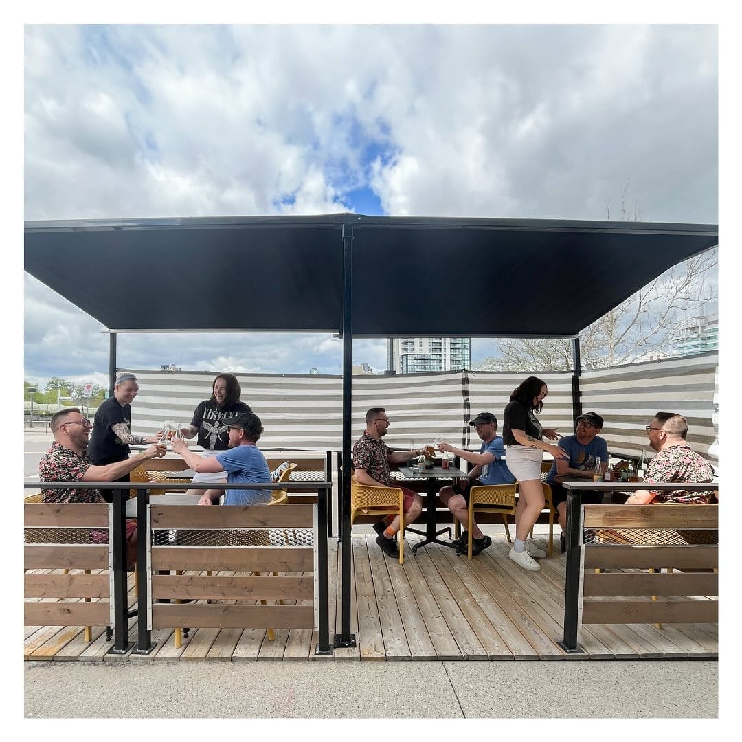 Odd Duck patio