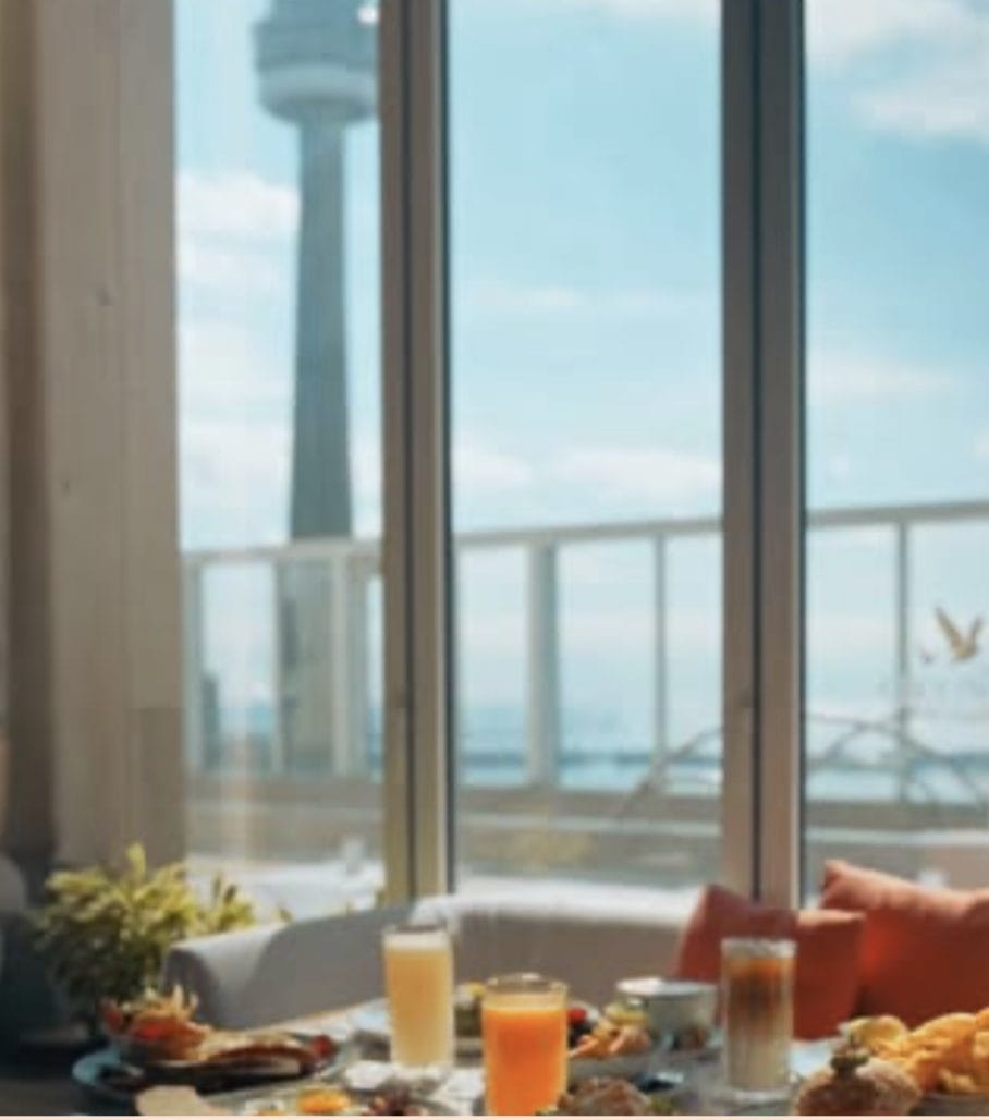 Located on the 44th floor of the Bisha Hotel, KŌST is known for its coastal-inspired design and wide skyline views overlooking downtown Toronto and Lake Ontario.
