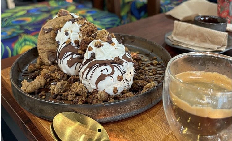 Chocolate and Love Cafe specializes in chocolate desserts and drinks, offering a relaxed spot for late-night sweet stops in the Heartland area.