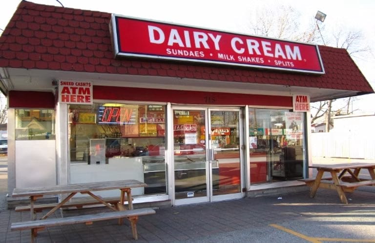 A Port Credit summer staple, Dairy Cream is known for soft serve, sundaes, and funnel cakes, making it a go-to stop after lakeside walks.